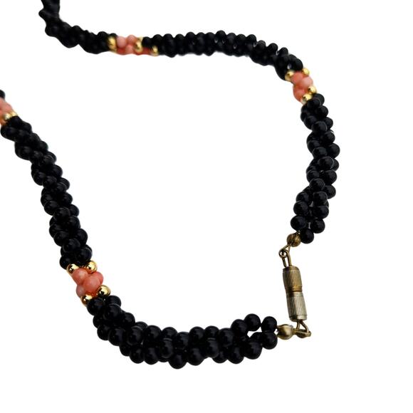 Black Onyx and Pink Coral Gemstone Mino Round Bead Twisted Necklace Vintage - Picture 5 of 5